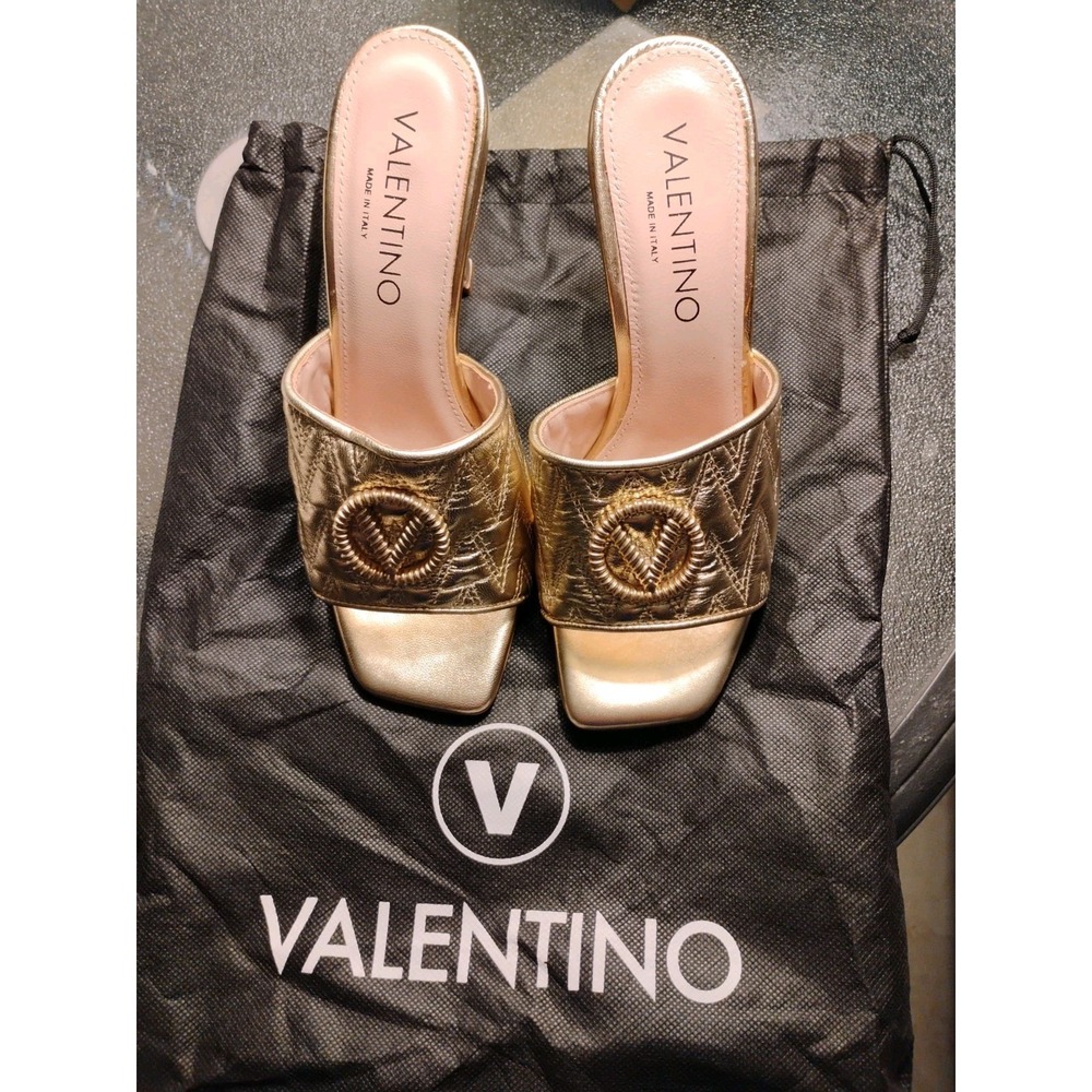 Valentino By Mario Valentino Gold Slides Sandals  7 NWOT